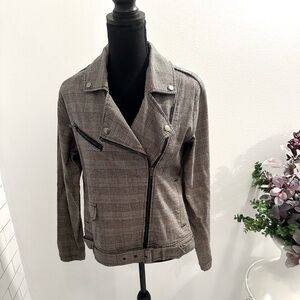 NWT. Michael Stars grey,black,brown hound tooth motto jacket. Left side zipper.